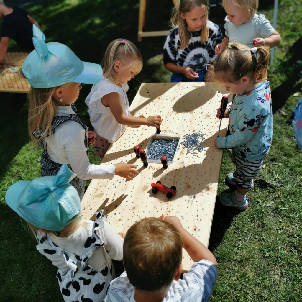 Lõbusad tegevused lapsele üritusele